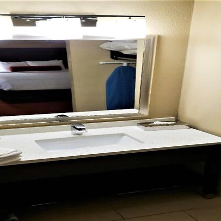 Quality Suites Nashville Airport Eksteriør bilde